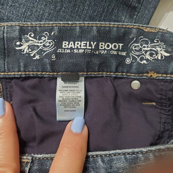Express Barely Boot Zelda Bootcut Slim Fit Ultra Low Rise Medium Wash Jeans Sz 6 - Picture 10 of 12